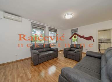 Poslovni prostor / Lokal, Beograd - Vozdovac | Izdavanje · 117m² · 1.200€