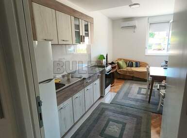 Jednoiposoban stan, Niš - Pantelej(Niš) | Izdavanje · 30m² · 300€