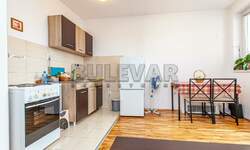 Garsonjera, Niš - Crveni pevac | Izdavanje · 25m² · 300€