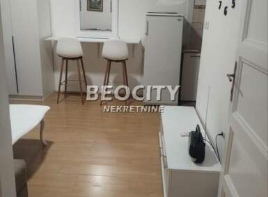 Dvosoban stan, Novi Sad - Stari Grad | Izdavanje · 33m² · 300€