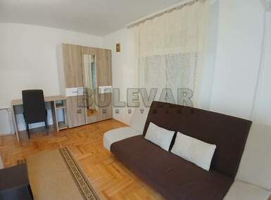 Garsonjera, Niš - Mokranjčeva | Izdavanje · 27m² · 200€