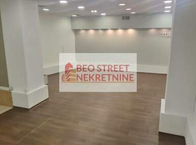 Poslovni prostor / Lokal, Beograd - Vukov Spomenik | Izdavanje · 56m² · 600€
