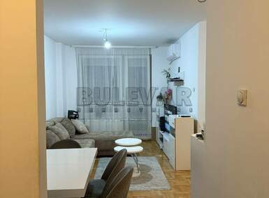 Jednoiposoban stan, Niš - Centar | Izdavanje · 44m² · 350€
