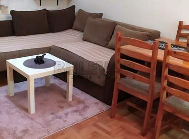 Jednoiposoban stan, Niš - Pravni fakultet | Izdavanje · 36m² · 300€