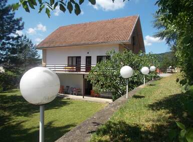 Kuća, Irig | Prodaja · 360m² · 1€