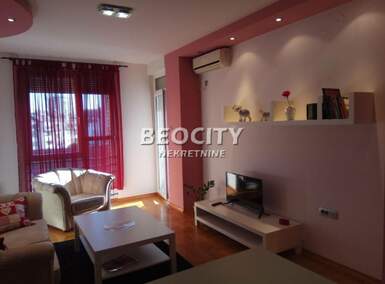 Dvosoban stan, Novi Sad - Centar | Izdavanje · 46m² · 500€