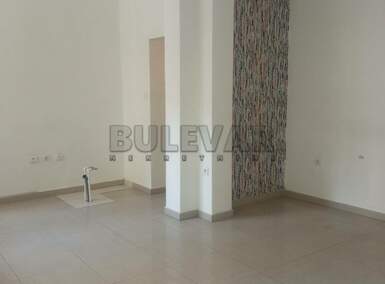 Poslovni prostor / Lokal, Kragujevac - Centar | Izdavanje · 43m² · 350€
