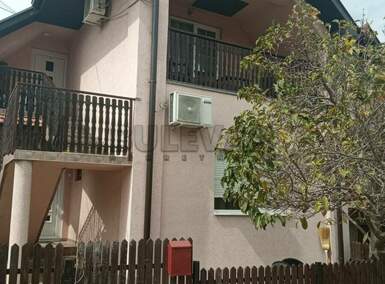 Kuća, Kragujevac - Vašarište | Prodaja · 200m² · 215.000€