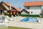 Kuća, Ub | Prodaja · 217m² · 240.000€