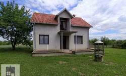 Kuća, Ub - Vrelo | Prodaja · 120m² · 65.000€