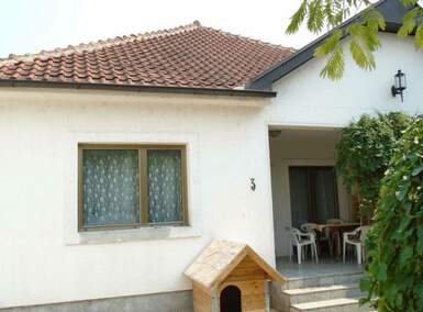 Kuća, Jagodina | Prodaja · 250m² · 200.000€