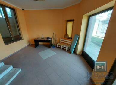 Poslovni prostor / Lokal, Jagodina | Izdavanje · 84m² · 400€