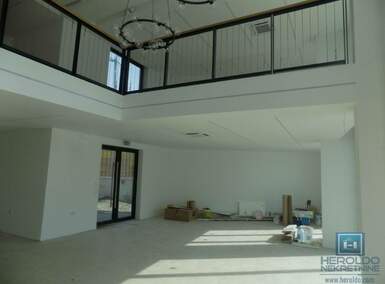 Poslovni prostor / Lokal, Paraćin | Izdavanje · 256m² · 1€