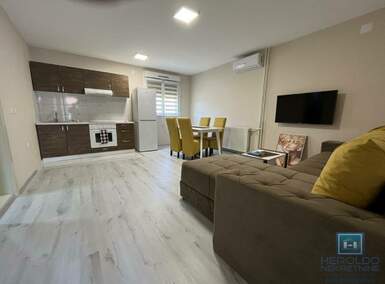 Kuća, Jagodina | Prodaja · 400m² · 225.000€