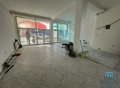 Poslovni prostor / Lokal, Jagodina | Izdavanje · 65m² · 500€