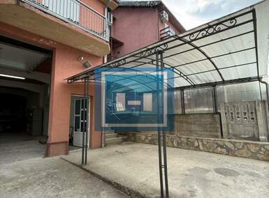 Poslovni prostor / Lokal, Jagodina | Izdavanje · 320m² · 1.000€
