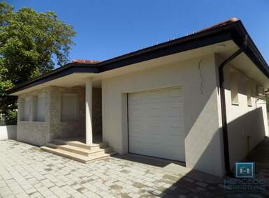 Kuća, Paraćin | Prodaja · 192m² · 195.000€