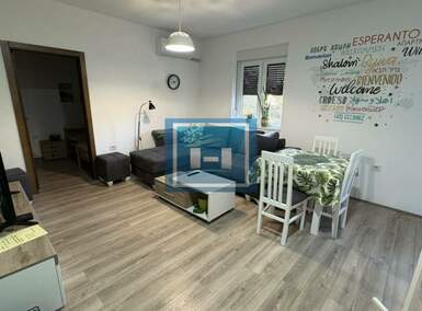Jednoiposoban stan, Jagodina | Izdavanje · 38m² · 250€