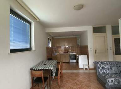 Kuća, Jagodina | Prodaja · 450m² · 230.000€