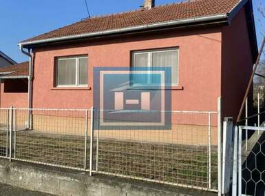 Kuća, Paraćin - Popovac | Prodaja · 90m² · 40.000€