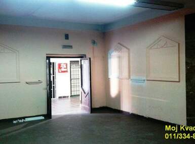 Poslovni prostor / Lokal, Beograd - Resnik | Prodaja · 324m² · 362.000€