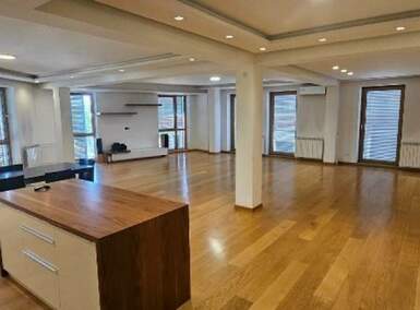 Poslovni prostor / Lokal, Beograd - Hram Sv. Save | Prodaja · 148m² · 828.000€