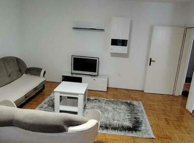 Dvoiposoban stan, Paraćin | Prodaja · 78m² · 78.000€