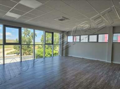 Poslovni prostor / Lokal, Beograd - Batajnicki drum | Izdavanje · 190m² · 1.800€