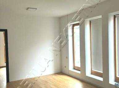 Poslovni prostor / Lokal, Beograd - Lekino Brdo | Izdavanje · 240m² · 2.000€