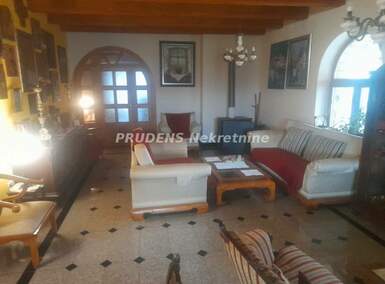Kuća, Beograd - Surčin (mesto) | Prodaja · 190m² · 1.500.000€