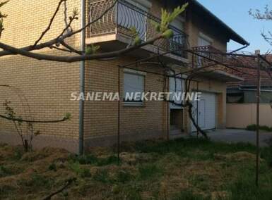 Kuća, Sombor - Stanišić | Prodaja · 241m² · 110.000€
