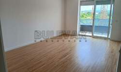 Troiposoban stan, Niš - Ledena stena | Izdavanje · 85m² · 400€