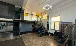 Poslovni prostor / Lokal, Beograd - Kaluđerica | Izdavanje · 180m² · 550€