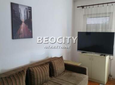 Dvosoban stan, Novi Sad - Centar | Izdavanje · 40m² · 350€