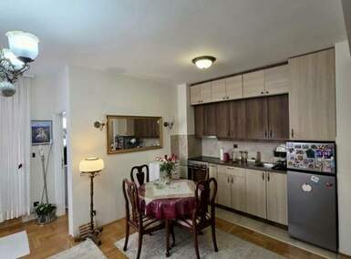 Dvoiposoban stan, Beograd - Vojvode Vlahovića | Izdavanje · 50m² · 600€