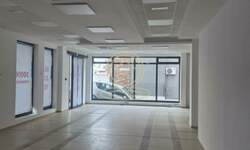 Poslovni prostor / Lokal, Kragujevac | Izdavanje · 245m² · 2.700€