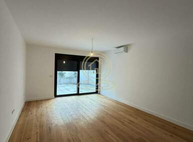 Poslovni prostor / Lokal, Beograd - Lekino Brdo | Izdavanje · 90m² · 1.000€