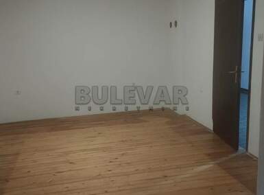 Jednoiposoban stan, Niš - Ledena stena | Izdavanje · 50m² · 300€