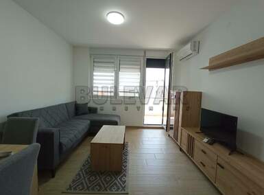Jednoiposoban stan, Niš - Pantelej(Niš) | Izdavanje · 42m² · 350€