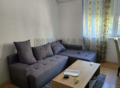 Jednoiposoban stan, Niš - Obilićev venac | Izdavanje · 47m² · 350€