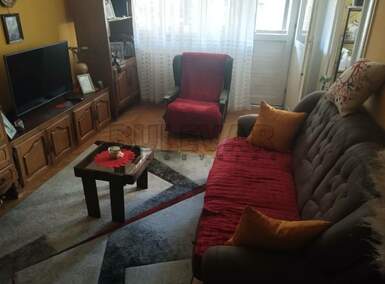 Jednoiposoban stan, Niš - Bulevar Nemanjića | Izdavanje · 52m² · 300€