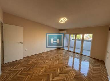 Trosoban stan, Jagodina | Prodaja · 107m² · 72.000€