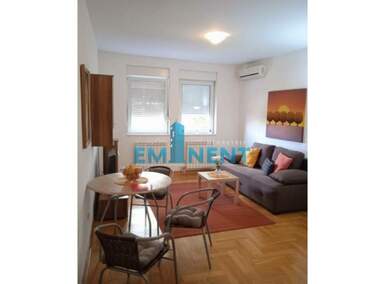Dvosoban stan, Beograd - Učiteljsko Naselje | Izdavanje · 48m² · 550€