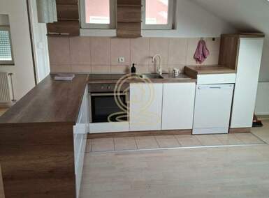 Stan, Novi Sad | Izdavanje · 94m² · 350€