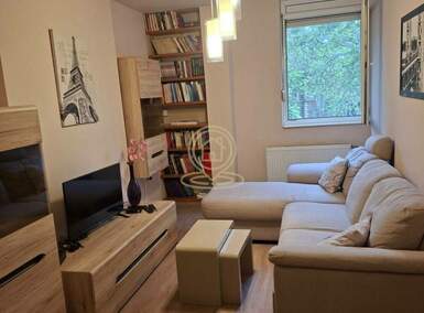 Jednoiposoban stan, Novi Sad | Izdavanje · 42m² · 400€