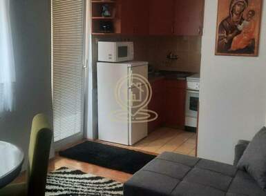 Jednoiposoban stan, Novi Sad | Izdavanje · 32m² · 300€