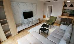 Jednoiposoban stan, Niš - Crveni pevac | Izdavanje · 58m² · 500€
