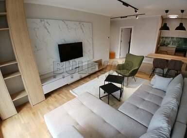 Jednoiposoban stan, Niš - Crveni pevac | Izdavanje · 58m² · 500€
