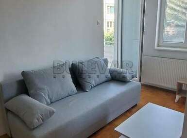 Jednoiposoban stan, Niš - Čair | Izdavanje · 37m² · 300€