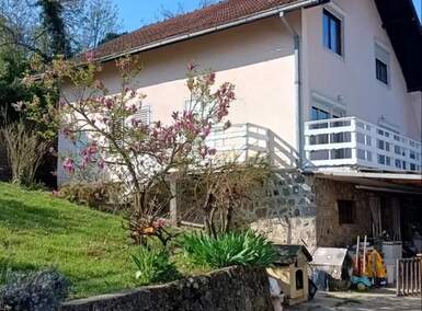 Kuća, Sremska Kamenica | Prodaja · 197m² · 220.000€